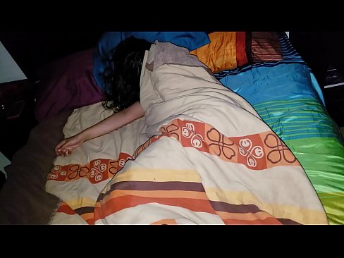 ❤️ Njërku qorton njerkën e tij të re ndërsa ajo fle. ❤ Pornografi anale në pornografi sq.shufflesex.ru ❤